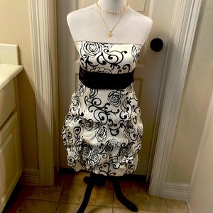 Beautiful Cocktail/Prom Dress Size 4/6